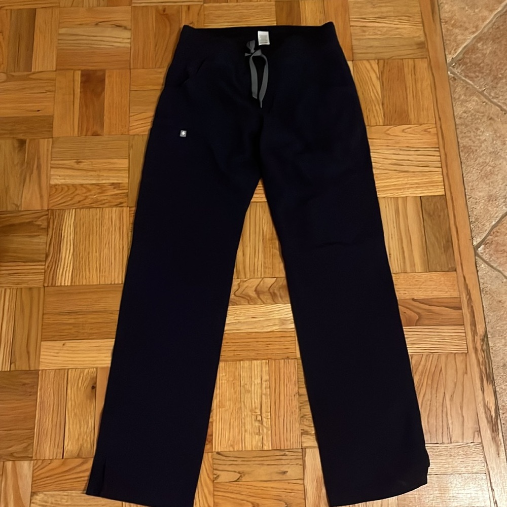 Figs Kade Cargo Scrub Trousers™ Small Tall Navy Blue - Picture 3 of 6